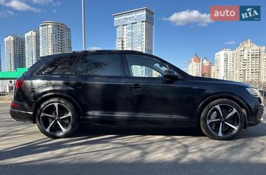 Внедорожник / Кроссовер Audi SQ7 2017 в Киеве