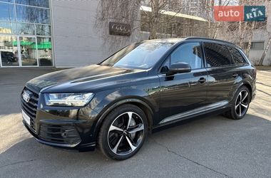 Внедорожник / Кроссовер Audi SQ7 2017 в Киеве
