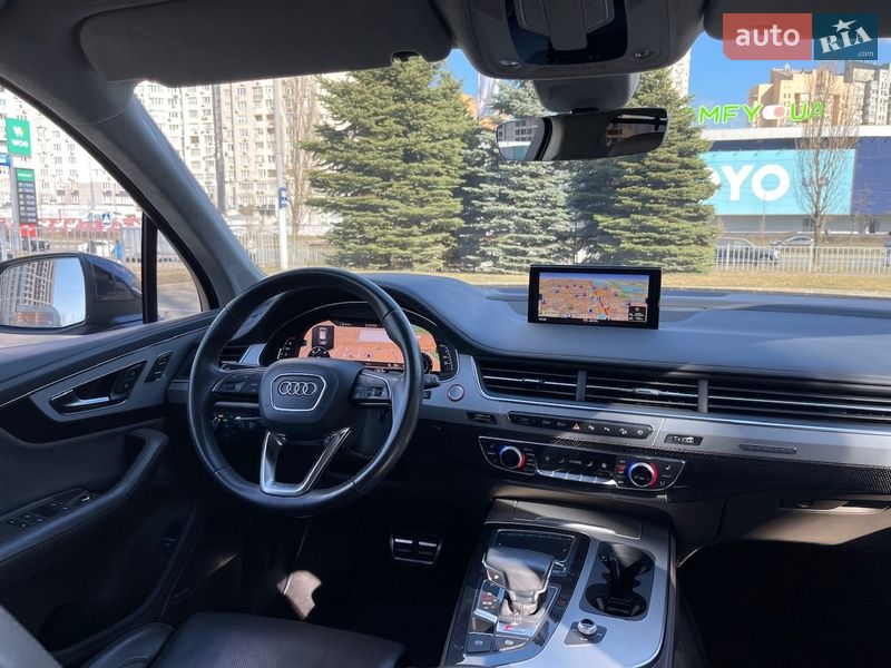 Позашляховик / Кросовер Audi SQ7 2017 в Києві