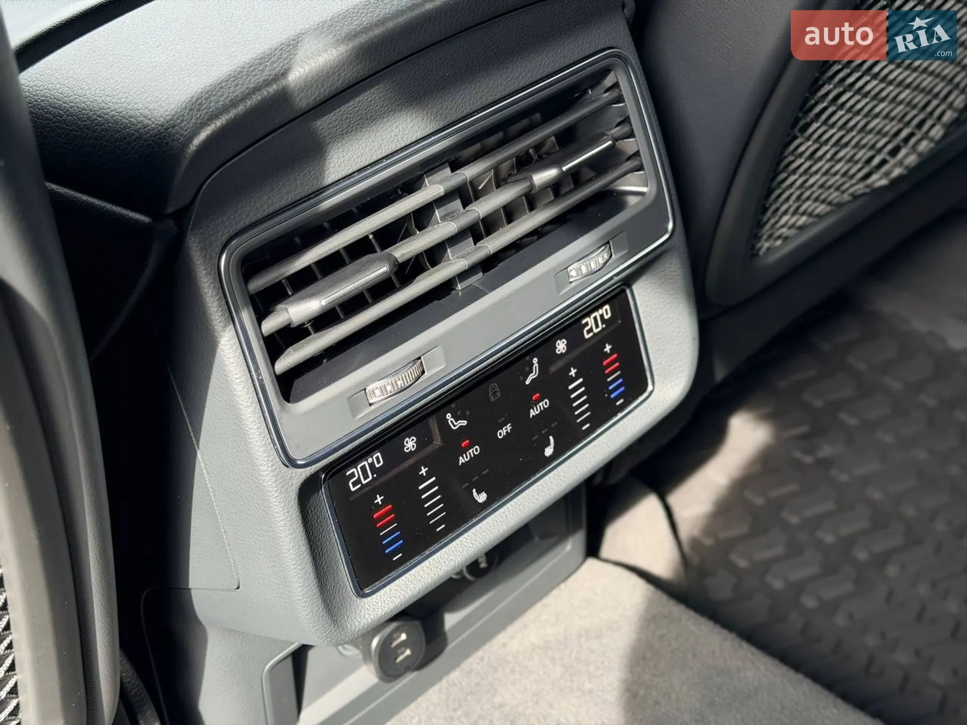 2019 Audi SQ7 - мініатюра 43