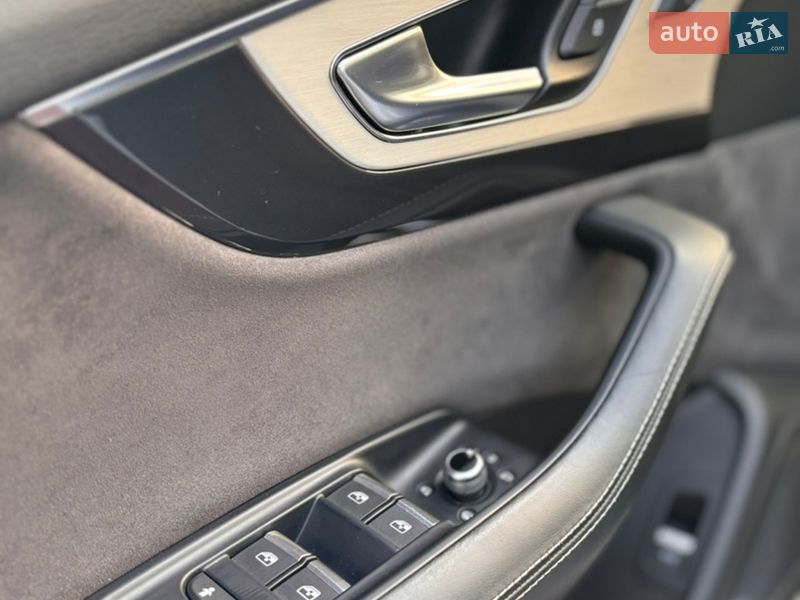 Внедорожник / Кроссовер Audi SQ7 2017 в Ровно фото 34 Внедорожник / Кроссовер Audi SQ7 2017 в Ровно