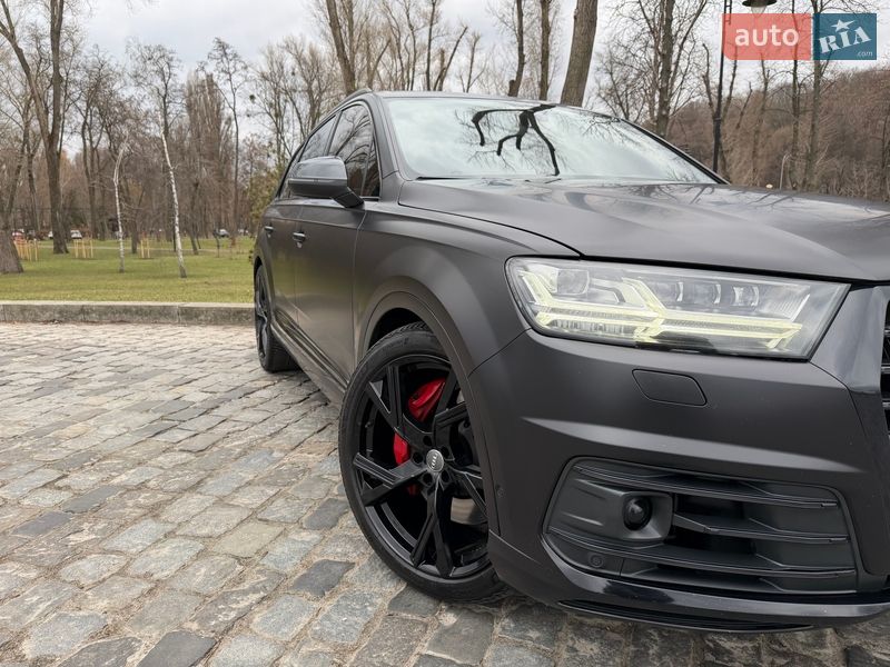Внедорожник / Кроссовер Audi SQ7 2018 в Киеве