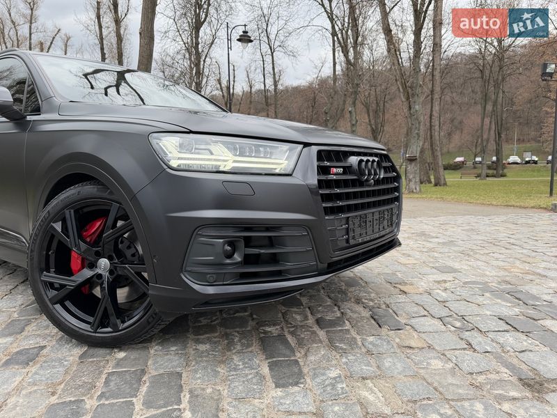 Внедорожник / Кроссовер Audi SQ7 2018 в Киеве