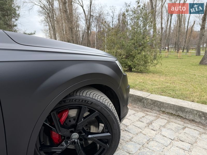 Внедорожник / Кроссовер Audi SQ7 2018 в Киеве