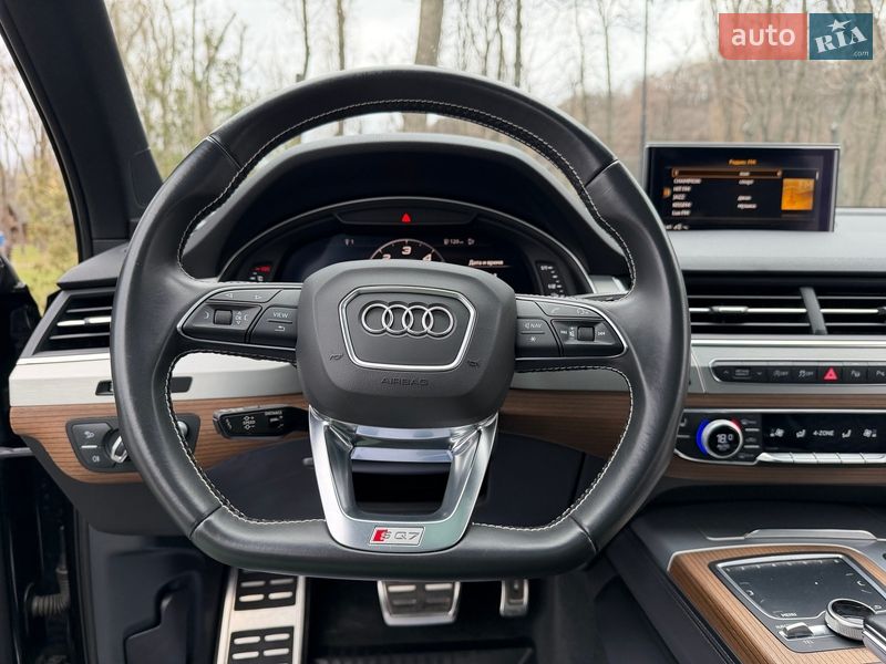 Внедорожник / Кроссовер Audi SQ7 2018 в Киеве