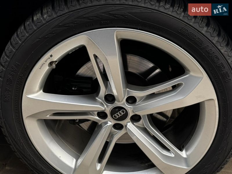 Внедорожник / Кроссовер Audi SQ7 2021 в Киеве