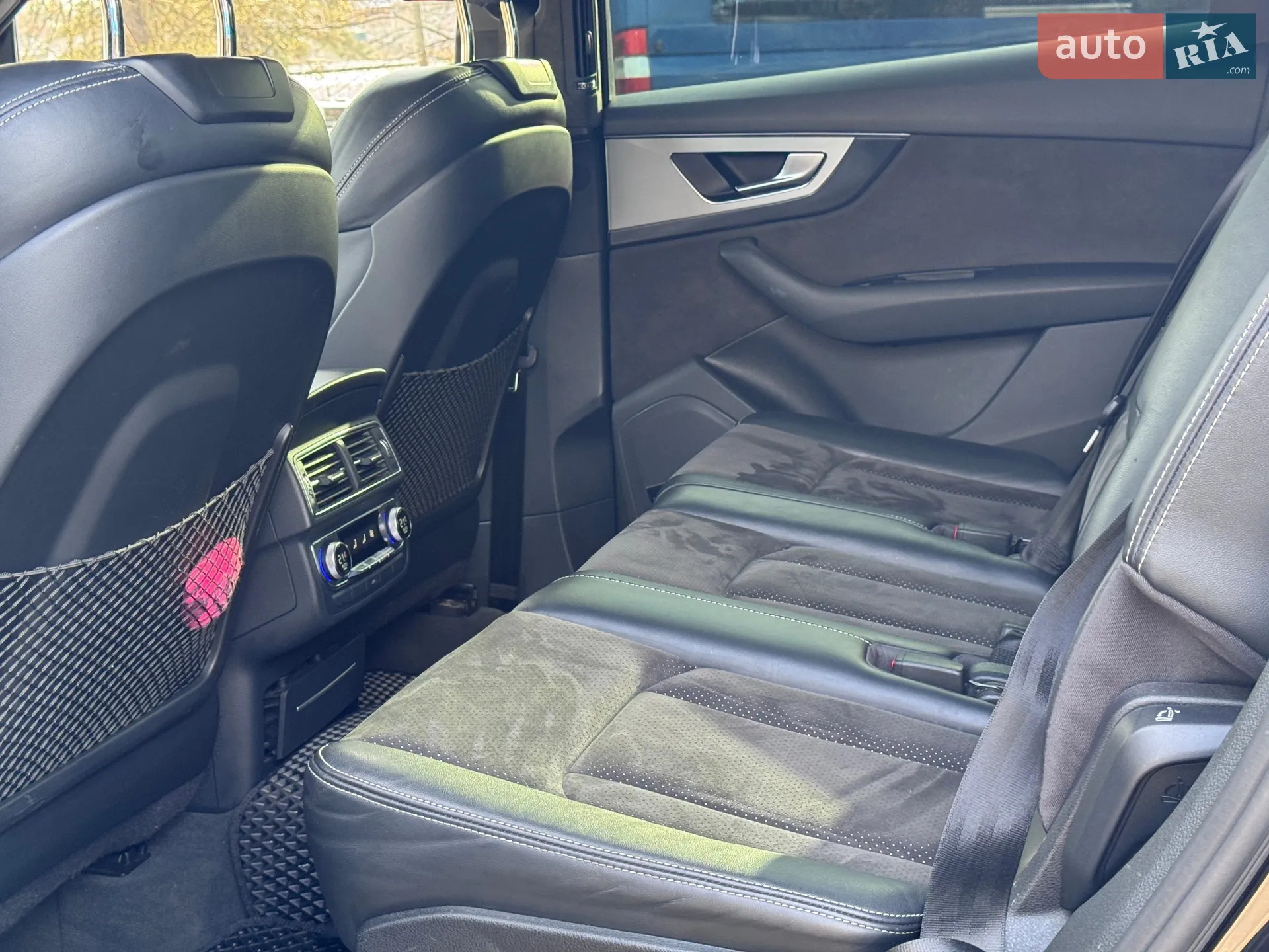 2017 Audi SQ7 - мініатюра 15