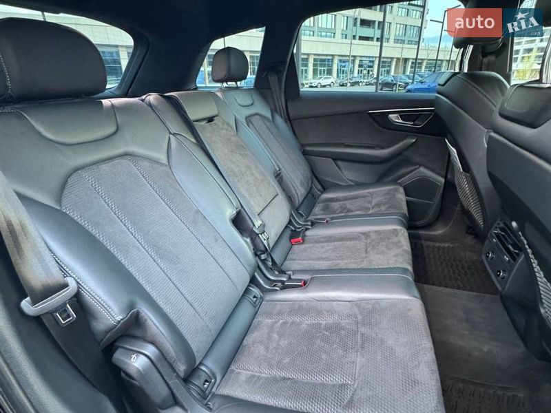 Позашляховик / Кросовер Audi SQ7 2021 в Дніпрі фото 15 Позашляховик / Кросовер Audi SQ7 2021 в Дніпрі