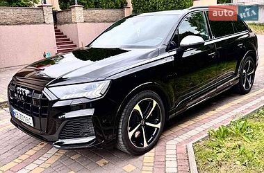 Внедорожник / Кроссовер Audi SQ7 2021 в Баре
