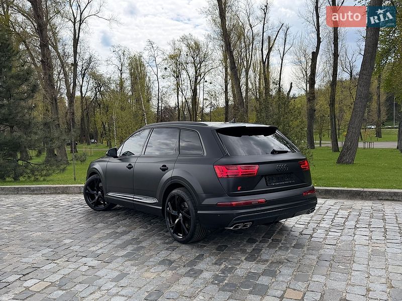 Внедорожник / Кроссовер Audi SQ7 2018 в Киеве