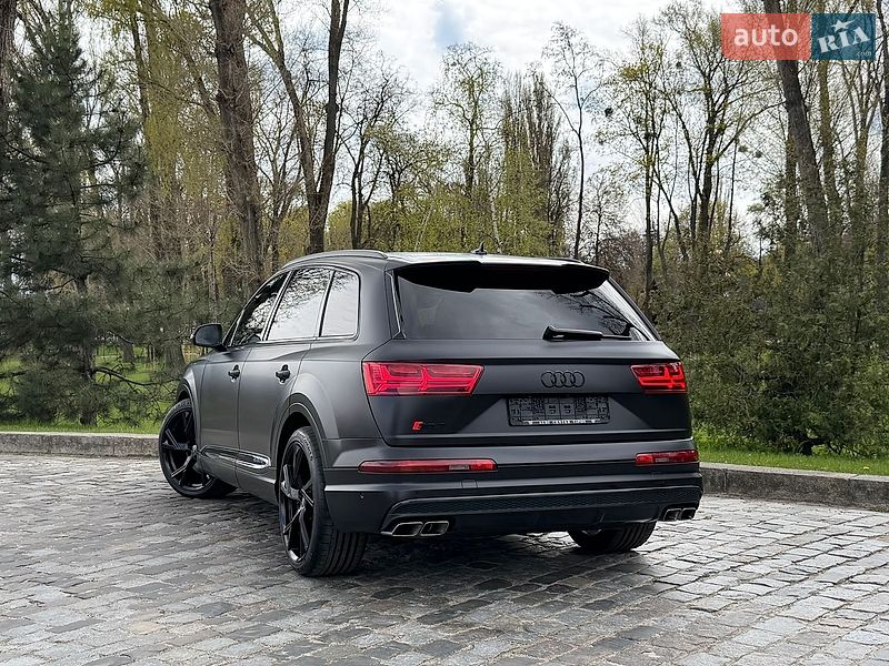 Внедорожник / Кроссовер Audi SQ7 2018 в Киеве