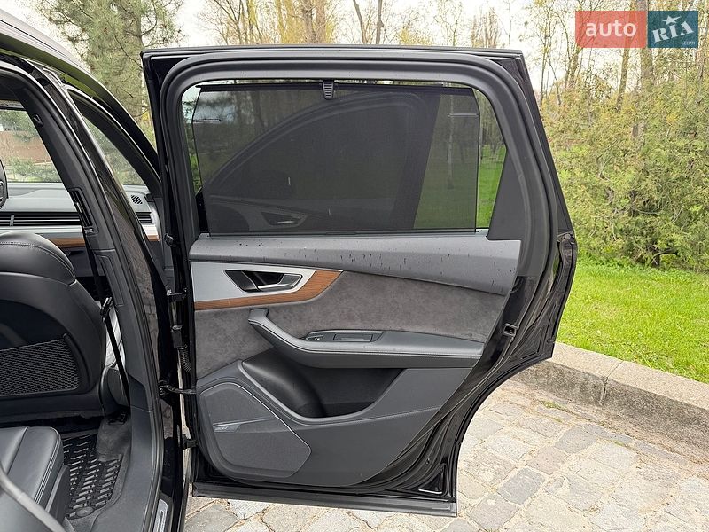 Внедорожник / Кроссовер Audi SQ7 2018 в Киеве