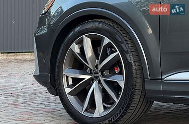 Позашляховик / Кросовер Audi SQ7 2020 в Луцьку