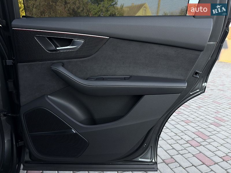 Позашляховик / Кросовер Audi SQ7 2020 в Луцьку