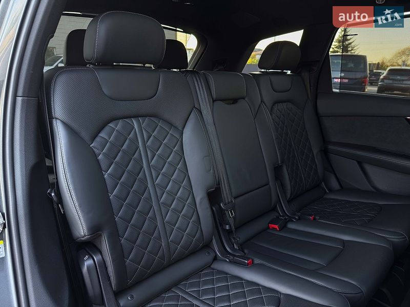 Позашляховик / Кросовер Audi SQ7 2020 в Луцьку