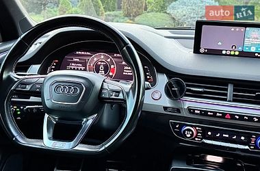 Внедорожник / Кроссовер Audi SQ7 2017 в Киеве