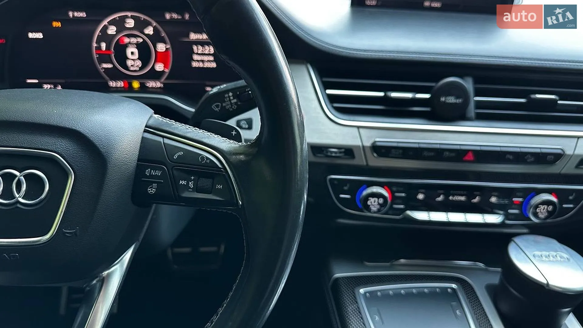 2017 Audi SQ7 - мініатюра 16