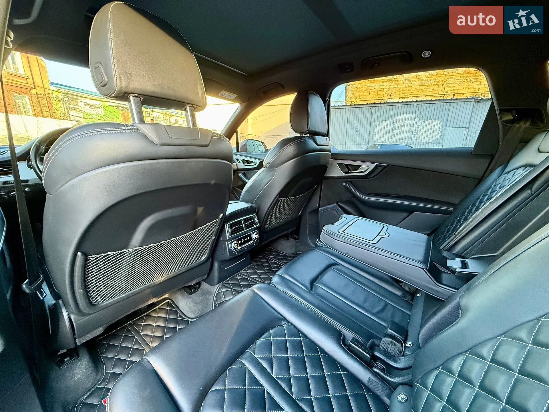 2017 Audi SQ7 - мініатюра 22
