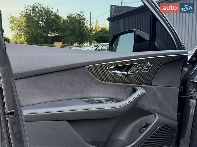 Внедорожник / Кроссовер Audi SQ7 2023 в Полтаве