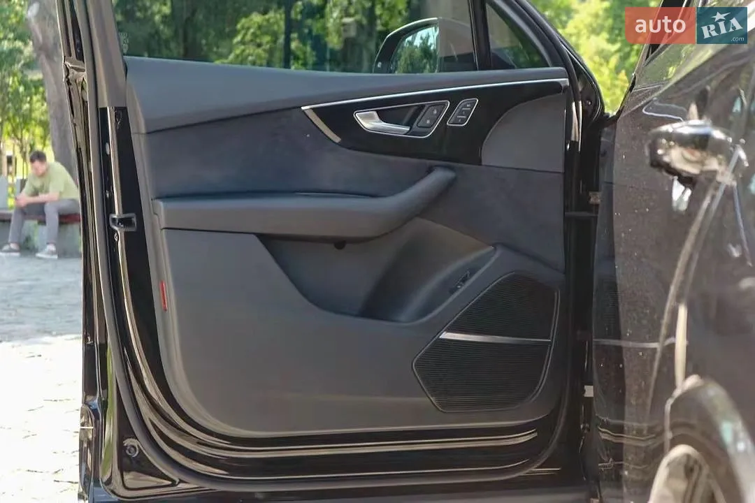 2023 Audi SQ7 - мініатюра 26
