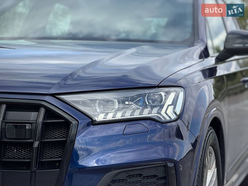 Внедорожник / Кроссовер Audi SQ7 2020 в Киеве
