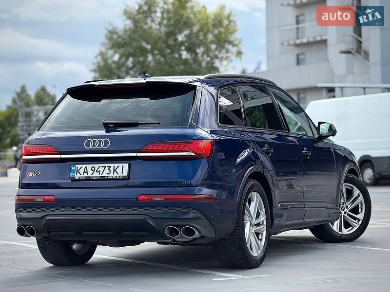 Внедорожник / Кроссовер Audi SQ7 2020 в Киеве