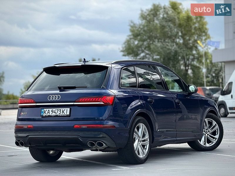 Внедорожник / Кроссовер Audi SQ7 2020 в Киеве