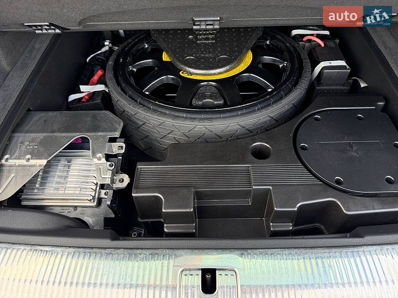 Внедорожник / Кроссовер Audi SQ7 2020 в Киеве