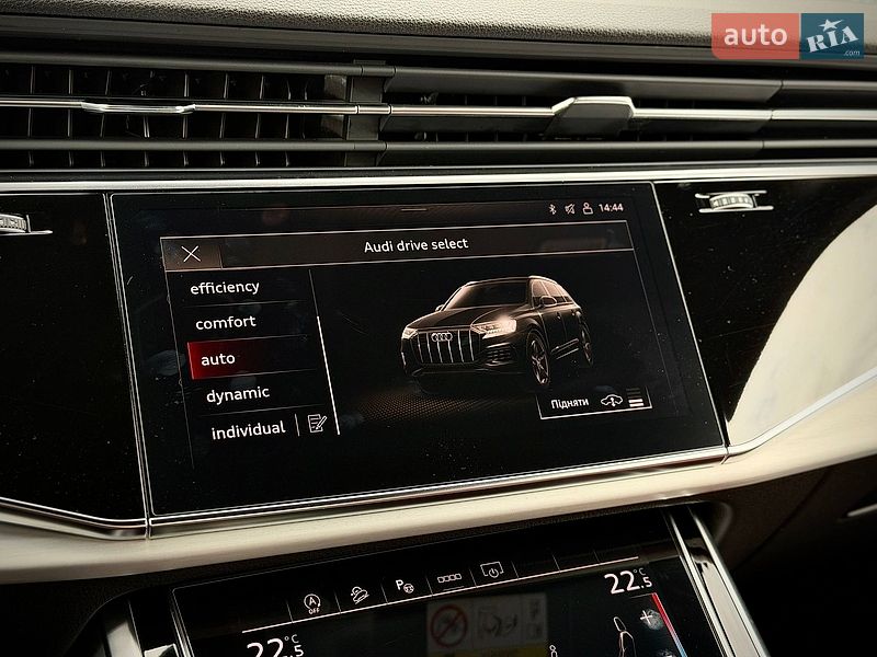 Внедорожник / Кроссовер Audi SQ7 2020 в Киеве