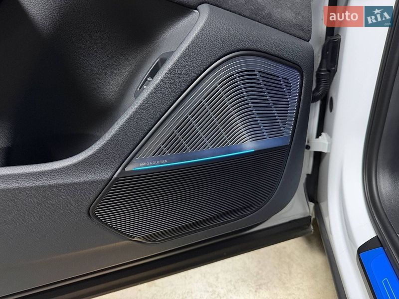 Внедорожник / Кроссовер Audi SQ7 2024 в Киеве