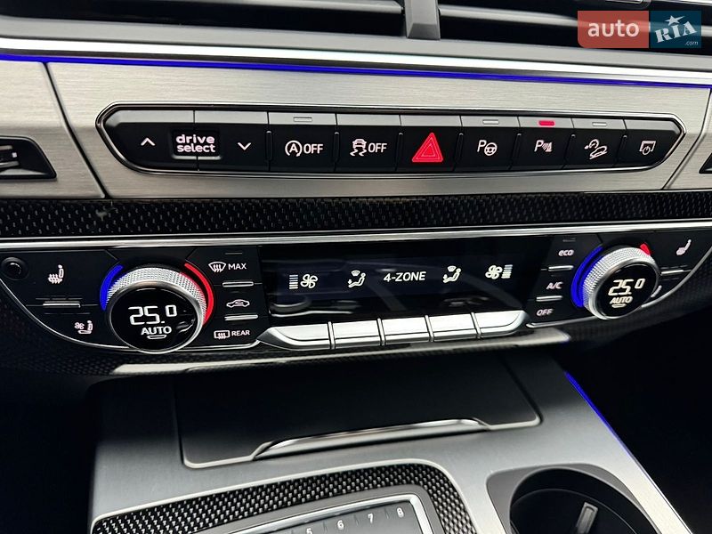 Внедорожник / Кроссовер Audi SQ7 2018 в Львове