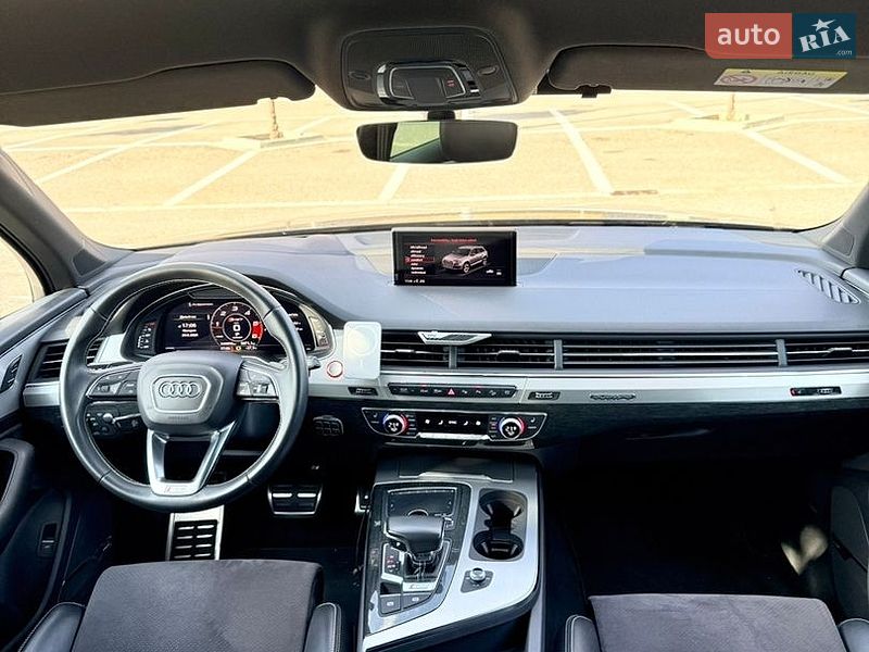 Позашляховик / Кросовер Audi SQ7 2018 в Львові
