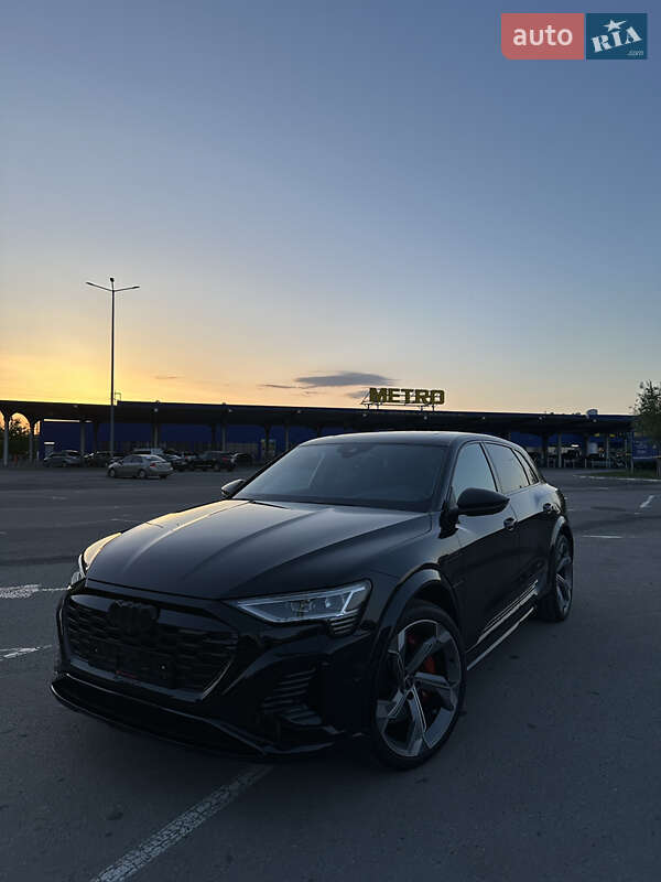 Audi SQ8 e-tron 2023