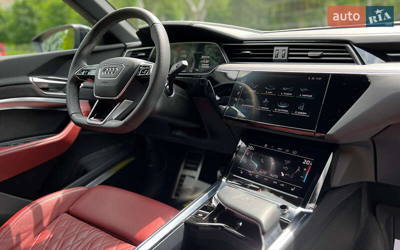 Внедорожник / Кроссовер Audi SQ8 e-tron 2023 в Львове
