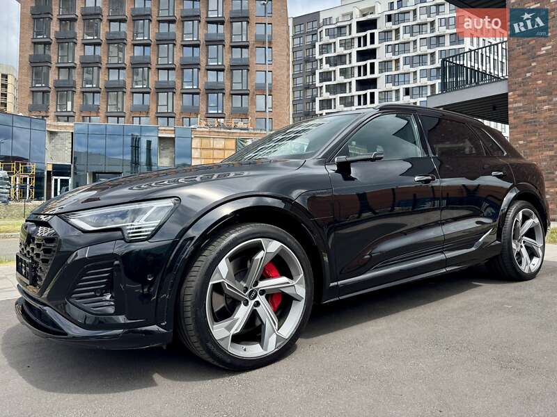 Внедорожник / Кроссовер Audi SQ8 e-tron 2023 в Киеве