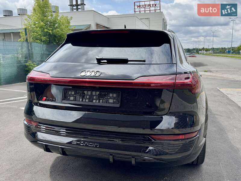 Внедорожник / Кроссовер Audi SQ8 e-tron 2023 в Киеве