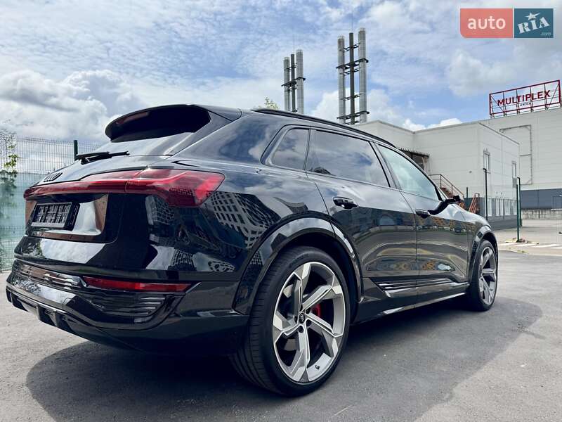 Внедорожник / Кроссовер Audi SQ8 e-tron 2023 в Киеве