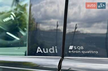 Внедорожник / Кроссовер Audi SQ8 e-tron 2023 в 