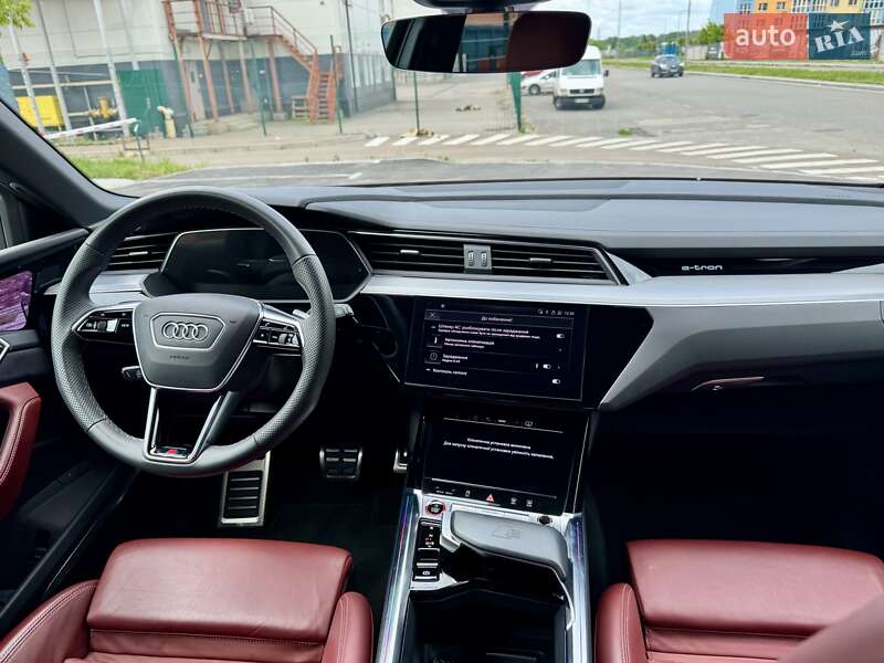 Внедорожник / Кроссовер Audi SQ8 e-tron 2023 в Киеве