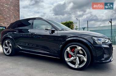 Внедорожник / Кроссовер Audi SQ8 e-tron 2023 в 