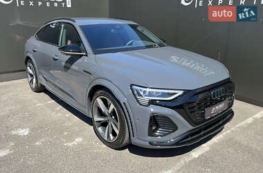 Внедорожник / Кроссовер Audi SQ8 e-tron 2023 в 