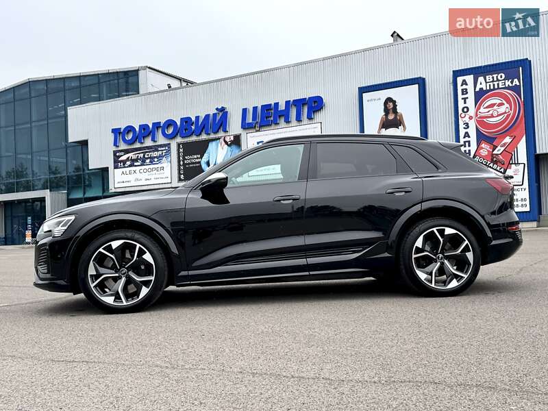 Внедорожник / Кроссовер Audi SQ8 e-tron 2023 в Киеве