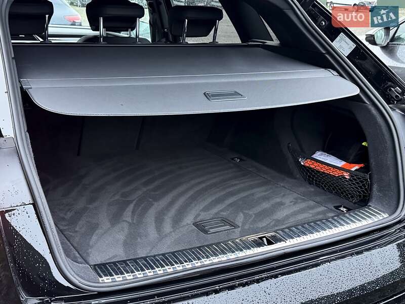 Внедорожник / Кроссовер Audi SQ8 e-tron 2023 в Киеве