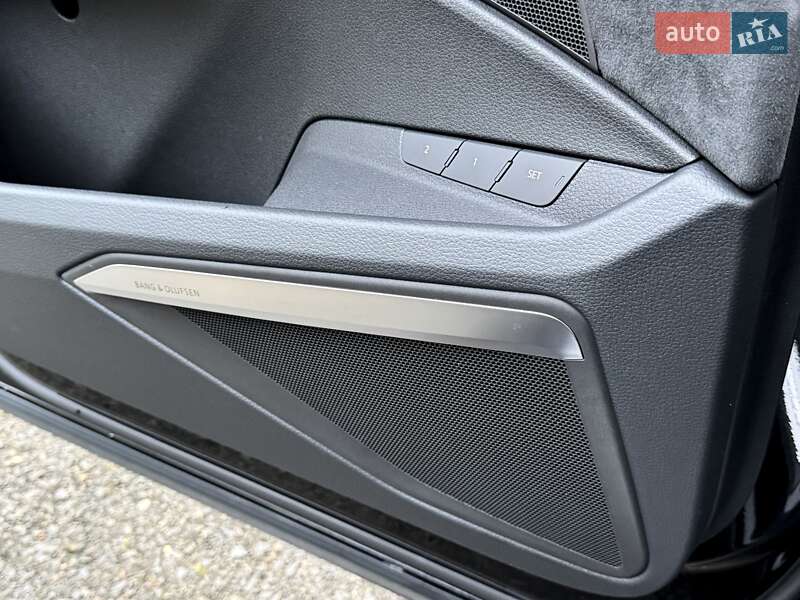 Внедорожник / Кроссовер Audi SQ8 e-tron 2023 в Киеве