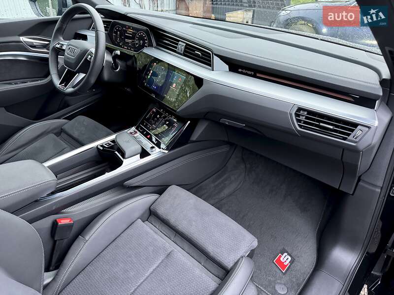 Внедорожник / Кроссовер Audi SQ8 e-tron 2023 в Киеве