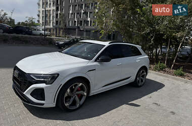 Внедорожник / Кроссовер Audi SQ8 e-tron 2023 в 