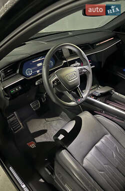 Внедорожник / Кроссовер Audi SQ8 e-tron 2024 в 
