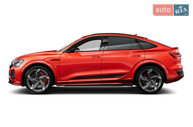 Позашляховик / Кросовер Audi SQ8 e-tron 2023 в 