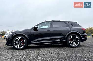 Внедорожник / Кроссовер Audi SQ8 e-tron 2024 в 