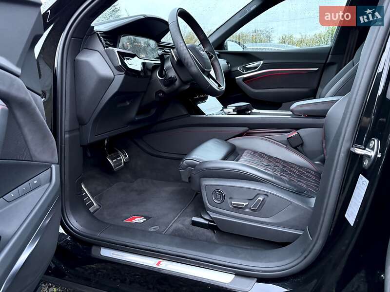 Позашляховик / Кросовер Audi SQ8 e-tron 2024 в Ковелі